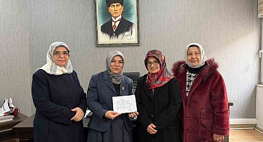 Emekli öğretmenleri ağırladı