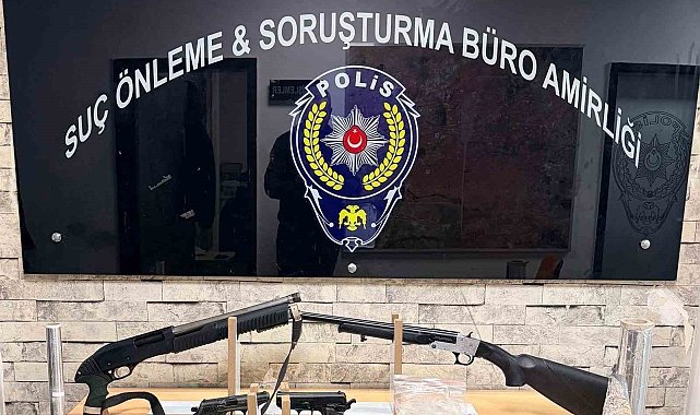 Gaziantep'te ruhsatsız 2 tüfek ile 8 tabanca ele geçirildi: 5 gözaltı