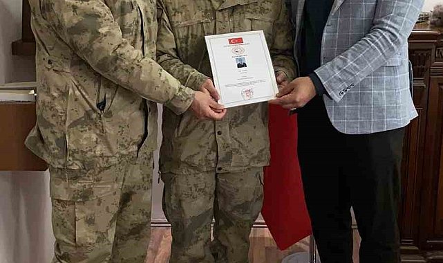 Hozat'ta Uzman Çavuş Yunus Can'a anlamlı takdir