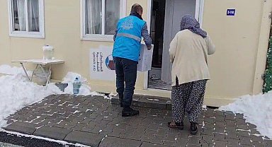 İhtiyaç malzemeleri evlere teslim ediliyor