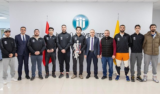 İnönü Üniversitesi Basketbol takımı şampiyon oldu