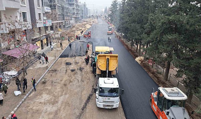 Kahramanmaraş'ta Azerbaycan Bulvarı'na asfalt çalışması
