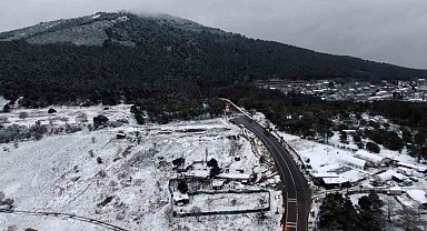Karla kaplanan Aydos havadan görüntülendi
