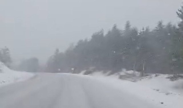 Kastamonu'da yüksek rakımlı bölgelerde kar yağışı etkili oluyor