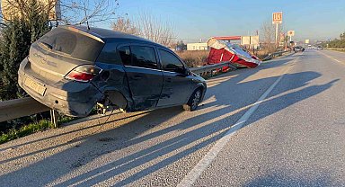 Kaza sonrası bariyerlerde asılı kaldı