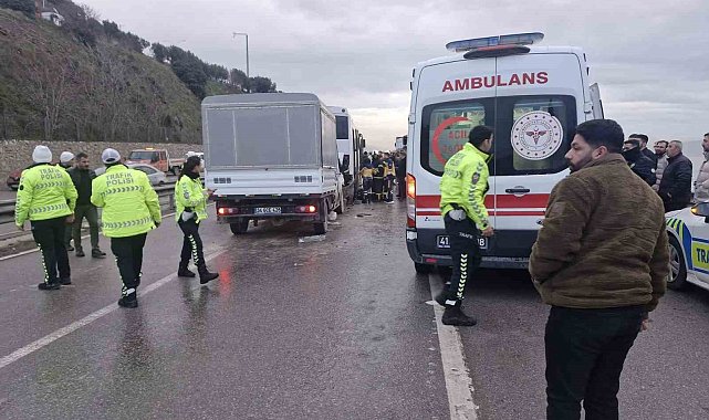 Kocaeli'de 3 araçlı zincirleme kaza: 7 yaralı