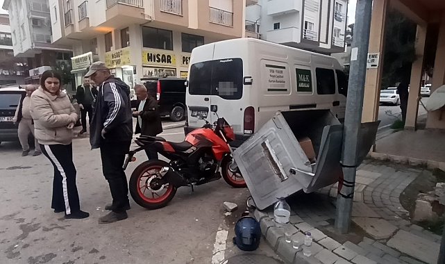 Manavgat'ta kamyonet ile motosiklet çarpıştı: 1 yaralı