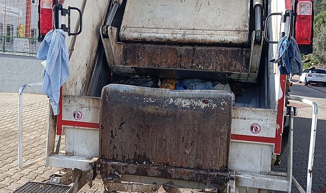 Marmaris'te Belediyesi çöp kamyonunun çarptığı kadın öldü