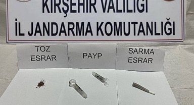 Otomobilde uyuşturucu yakalandı