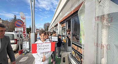 Pınarhisarlı öğrenciler ilçe genelinde selamlaşma kültürünü yaydı