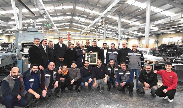 Vali Çiftçi, 42'nci kuruluş yılında Zafer Ofset baskı tesislerini gezdi