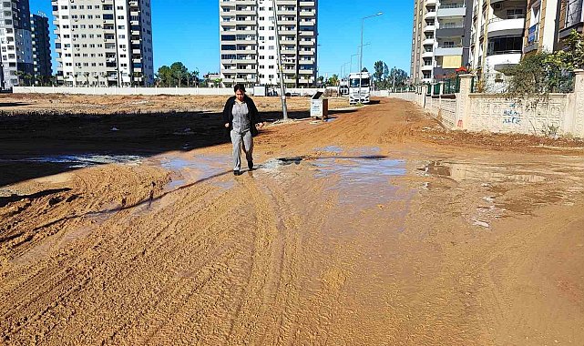 Vatandaşın çamur ve toz isyanı