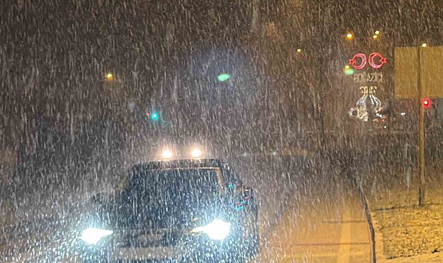 Zonguldak-Düzce yolunda yoğun kar yağışı