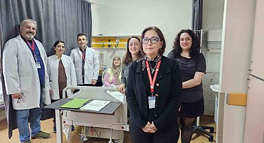 Zonguldak'ta ilk kez 60 yaşında hastaya izsiz ameliyat yapıldı