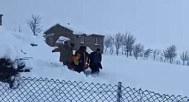 Zorlu kış şartlarında hasta kurtarma operasyonu