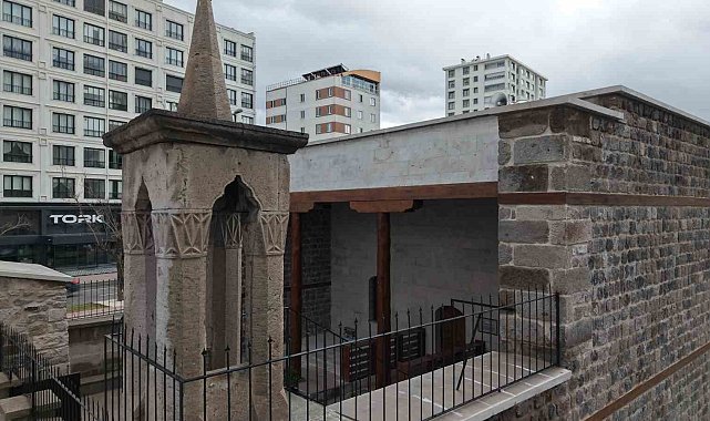 4 asırlık camide ilk teravih heyecanı