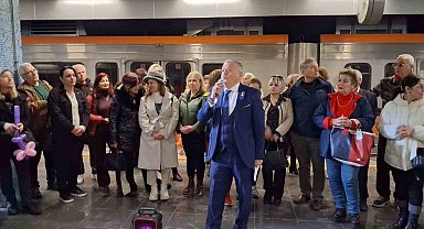 Adana'da 93 yazar ve şair Dünya Öykü Günü ve Sevgililer Günü'nü bir arada kutladı