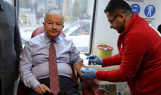 Aksaray'da kan bağışı kampanyasına Vali Duru da katıldı