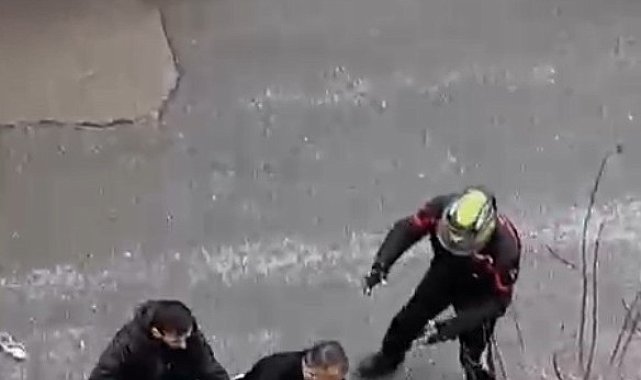 Ataşehir'de yol verme tartışması sopalı kavgaya dönüştü