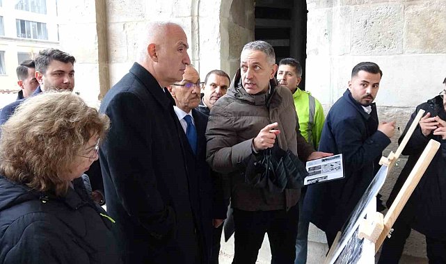 Bakan Ersoy, Malatya'da onarımı süren kültür varlıklarını inceledi