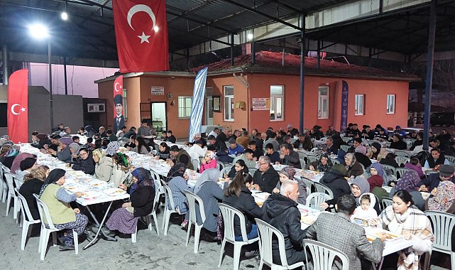 Başkan Erol ilk iftarını vatandaşlarla açtı