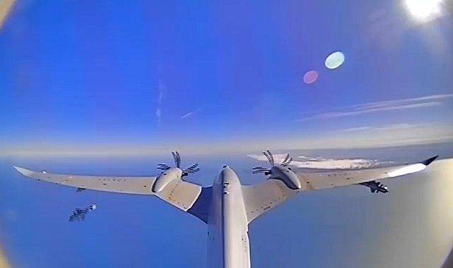 Bayraktar AKINCI'dan bir ilk: EREN mühimmatı ile hava atışında tam isabet