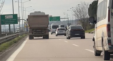 Bursa'da hafriyat kamyonu tehlike saçtı