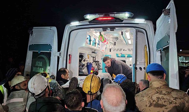 Çizmeleriyle morga kaldırılan madencinin cenazesi yürek burktu