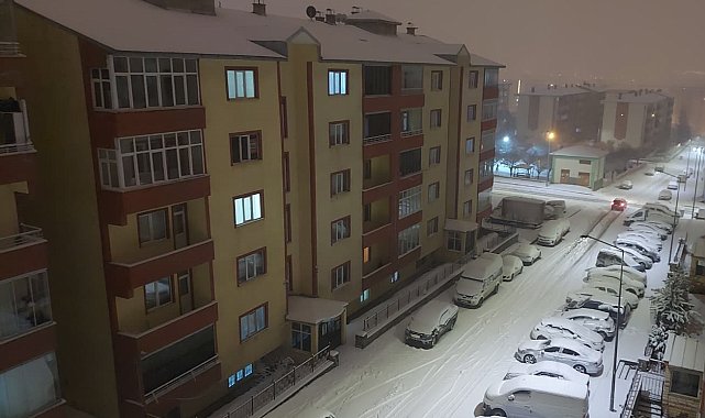 Erzurum merkezde taşımalı eğitime kar yağışı nedeniyle bir gün ara