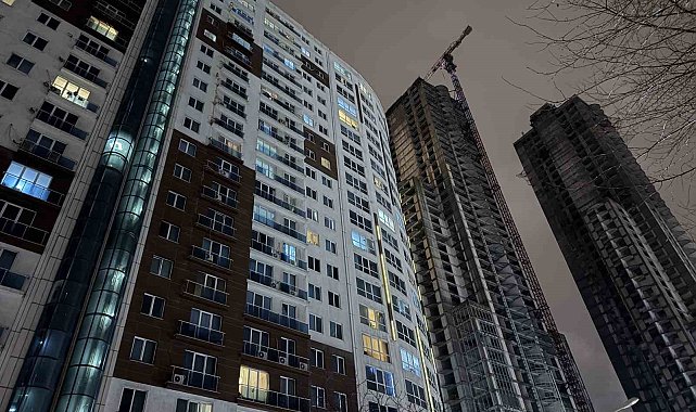 Esenyurt'ta bir sitede 2 kişi silahla vurulmuş halde ölü bulundu