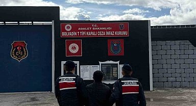 Hırsızlık suçundan aranan şahsı jandarma yakaladı