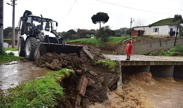 İncirliova Belediyesi'nden yağışa hızlı müdahale