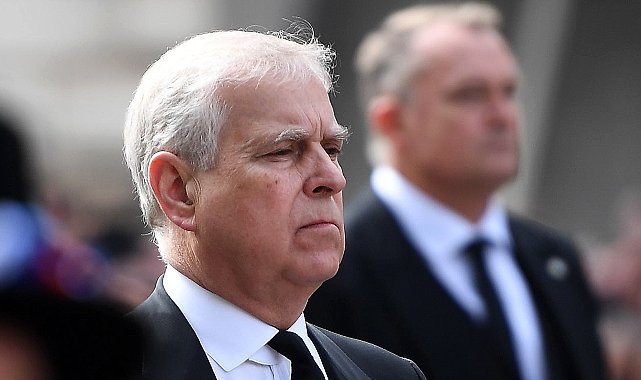 İngiltere'de eski Prens Andrew'un taht sırasından çıkarılabileceği iddiası