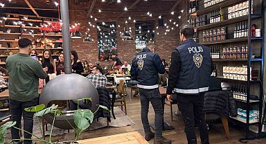 İskenderun polisi kafe ve kıraathanelere uygulama gerçekleştirdi