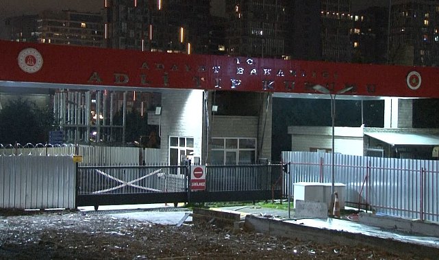 İstanbul'da ağabeyini öldürdükten sonra intihar eden gencin cenazesi adli tıbba kaldırıldı