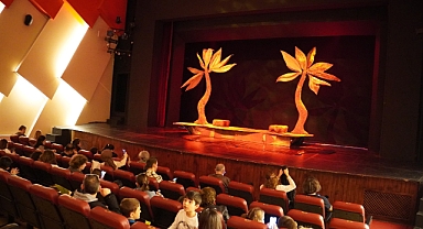 İznik’te Atık Piller Tiyatro Biletine Dönüşüyor