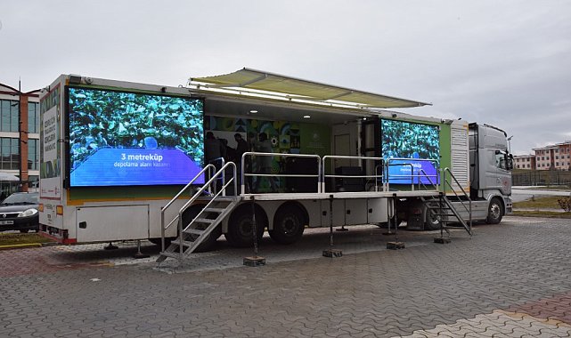 Kastamonu Üniversitesi'nde "çevre tırı" öğrencilerle buluştu