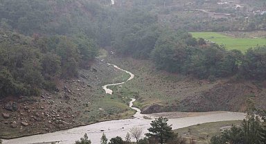 Kozan'da sağanakla birlikte kuruyan kaynaklar yeniden canlandı