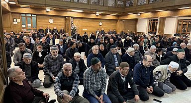 Kulu'da ilk teravih namazında camiler doldu