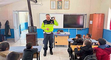 Malazgirt'te 52 öğrenciye trafik eğitimi