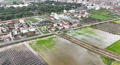 Nazilli'de mahalle sular altında kaldı, ekipler anında müdahale etti