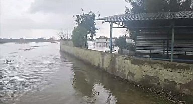Osmaniye'de afet konutlarına su dolmasının nedeni menfez yıkımı