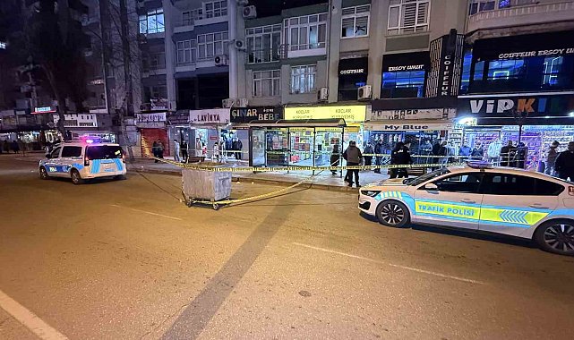 Otobüs beklerken husumetlisi tarafından tabancayla vuruldu