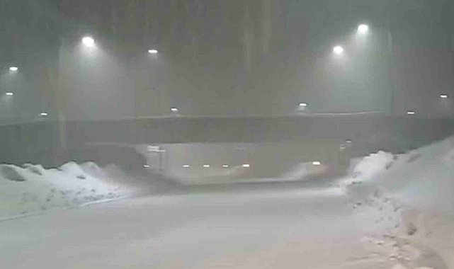 Ovit Dağı'nda kar yağışı etkili oluyor