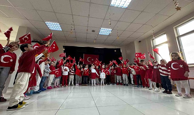 Pursaklar'da bulunan okullarda 'Bayrak Sevgisi' etkinlikleri