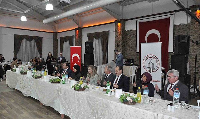 Salihli Kaymakamı Güldoğan, şehit aileleri ve gazilerle iftarda buluştu