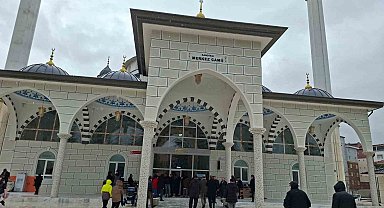 Sandıklı Merkez Cami ibadete açıldı