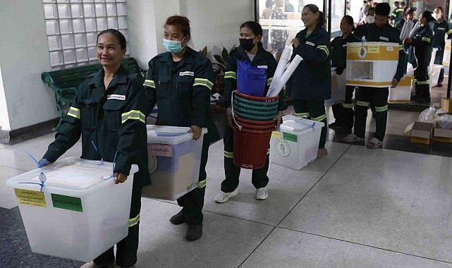 Tayland'da yaklaşık 53 milyon seçmen kritik seçim için sandık başına gidecek