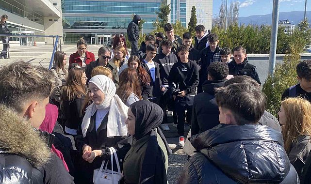 15 yaşındaki Alperen'in ölümüne boynuna atılan yumruk sebep olmuş