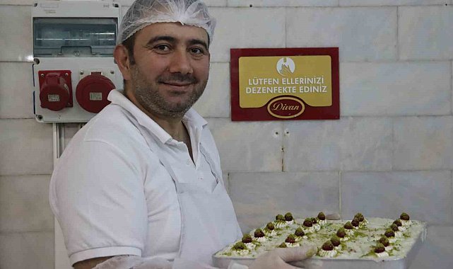 25 yıllık usta, tarihi Osmanlı'ya dayanan güllaçın püf noktalarını anlattı